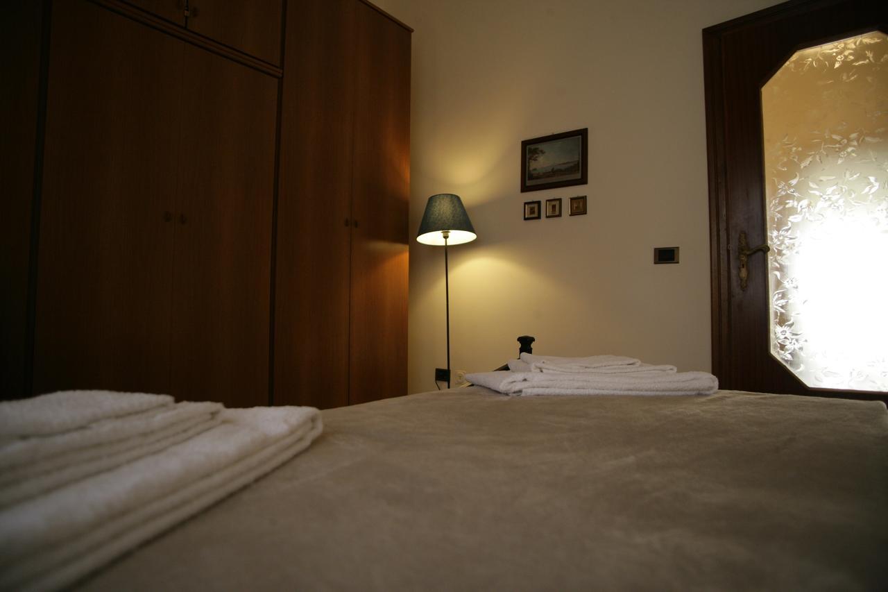 Casa Carmen Apartment Наполи Екстериор снимка