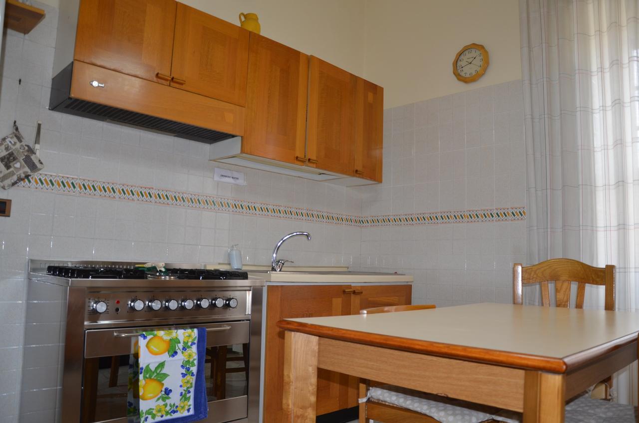 Casa Carmen Apartment Наполи Екстериор снимка