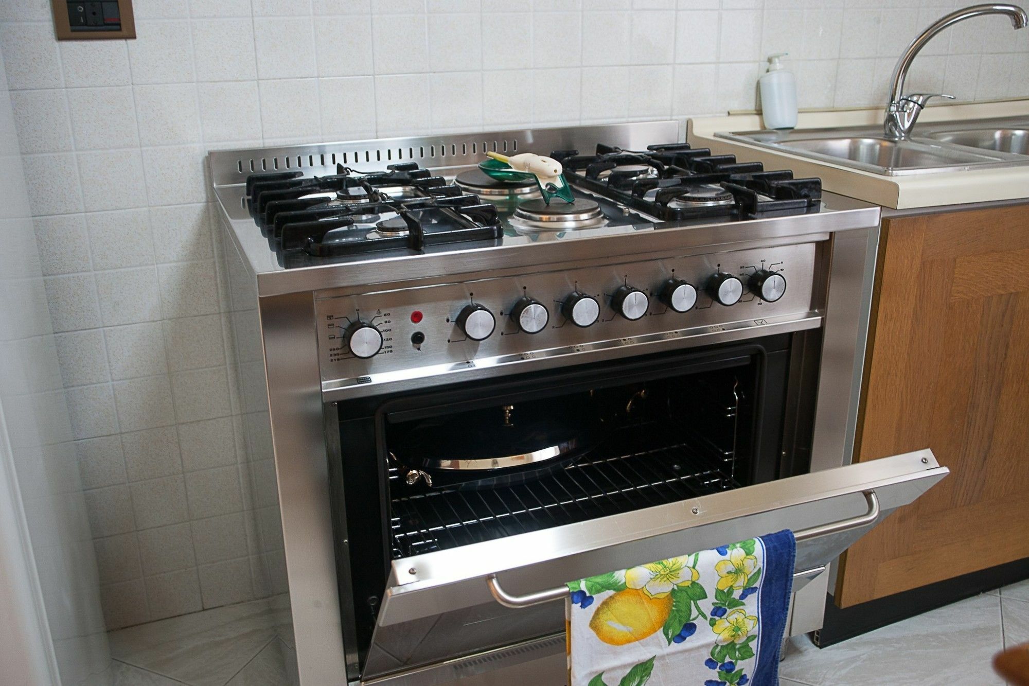 Casa Carmen Apartment Наполи Екстериор снимка